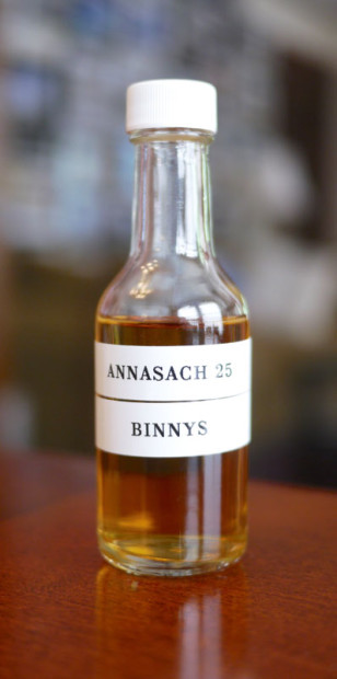 The-Annasach-Reserve-25-Year-Old-Blended-Malt-Binny's-Select